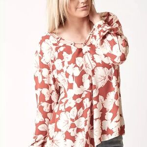 Billabong Floral Winding Roads Top SZ Large flowy, adjustable. EUC NO FLAWS.